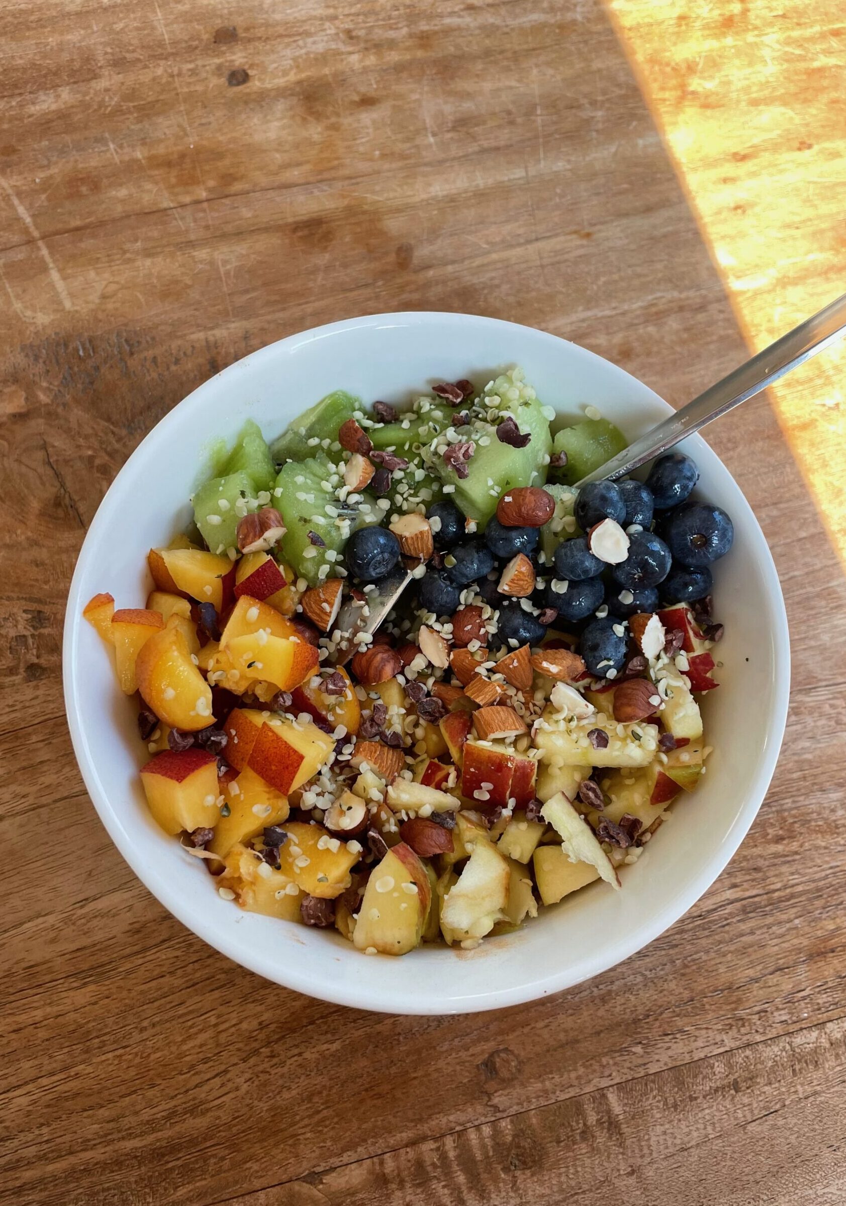 ALT="Vegan Yoghurt Breakfast Bowl"