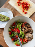 ALT="Portobello Mushroom Salad with Herbed Oil-free Salad dressing"